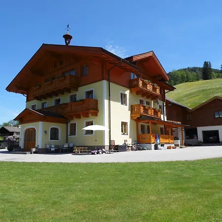 Baby- Und Kinderbauernhof Montaning Forstau  Exterior photo